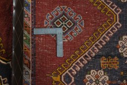 Close-up detail of 2000s Shiraz rug from Iran / Persia showing Wool weave