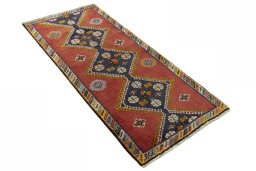Close-up detail of 2000s Shiraz rug from Iran / Persia showing Wool weave