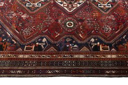 Close-up detail of 2000s Shiraz rug from Iran / Persia showing Wool weave