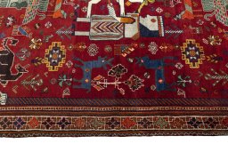 Close-up detail of 2000s Shiraz rug from Iran / Persia showing Wool weave