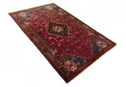Close-up detail of 2000s Shiraz rug from Iran / Persia showing Wool weave