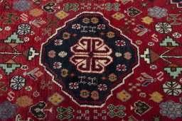 Central medallion detail of 2000s Shiraz rug from Iran / Persia