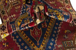 Close-up detail of 2000s Shiraz rug from Iran / Persia showing Wool weave