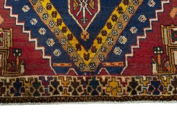Close-up detail of 2000s Shiraz rug from Iran / Persia showing Wool weave