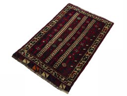 Corner detail of 2000s Shiraz rug showing border pattern and Wool pile