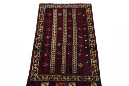 Surface texture of 2000s Shiraz rug with natural Wool and intricate pattern