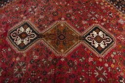 Central medallion detail of 1970s Shiraz rug from Iran / Persia