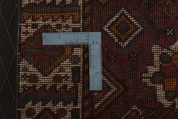 Close-up detail of 1970s Shiraz rug from Iran / Persia showing Wool weave