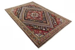 Close-up detail of 1970s Shiraz rug from Iran / Persia showing Wool weave