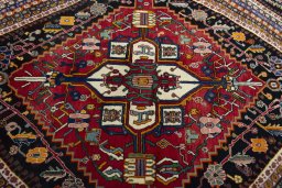 Central medallion detail of 1970s Shiraz rug from Iran / Persia