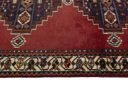 Close-up detail of 2000s Shiraz rug from Iran / Persia showing Wool weave