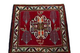 Surface texture of 2000s Shiraz rug with natural Wool and intricate pattern