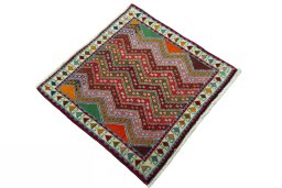 Close-up detail of 2000s Shiraz rug from Iran / Persia showing Wool weave