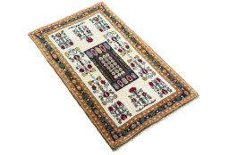 Close-up detail of 2000s Shiraz rug from Iran / Persia showing Wool weave