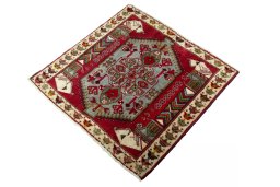 Corner detail of 2000s Shiraz rug showing border pattern and Wool pile