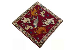 Close-up detail of 2000s Shiraz rug from Iran / Persia showing Wool weave