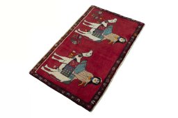 Close-up detail of 2000s Shiraz rug from Iran / Persia showing Wool weave