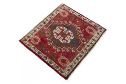 Close-up detail of 2000s Shiraz rug from Iran / Persia showing Wool weave