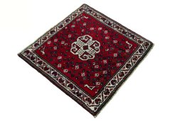 Close-up detail of 2000s Shiraz rug from Iran / Persia showing Wool weave