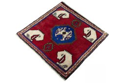 Corner detail of 2000s Shiraz rug showing border pattern and Wool pile