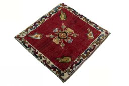 Close-up detail of 2000s Shiraz rug from Iran / Persia showing Wool weave
