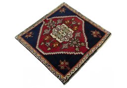 Close-up detail of 2000s Shiraz rug from Iran / Persia showing Wool weave