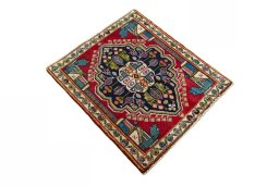 Close-up detail of 2000s Shiraz rug from Iran / Persia showing Wool weave