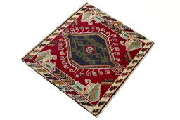 Close-up detail of 2000s Shiraz rug from Iran / Persia showing Wool weave