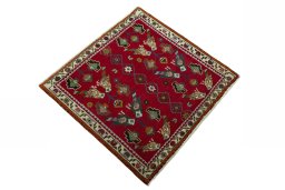 Close-up detail of 2000s Shiraz rug from Iran / Persia showing Wool weave
