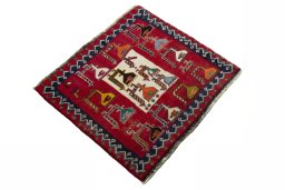 Close-up detail of 2000s Shiraz rug from Iran / Persia showing Wool weave