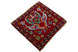 Close-up detail of 2000s Shiraz rug from Iran / Persia showing Wool weave
