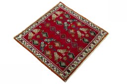 Close-up detail of 2000s Shiraz rug from Iran / Persia showing Wool weave