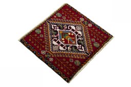 Close-up detail of 2000s Shiraz rug from Iran / Persia showing Wool weave