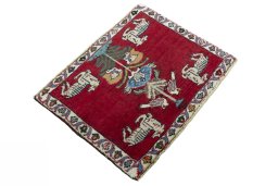 Close-up detail of 2000s Shiraz rug from Iran / Persia showing Wool weave