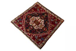 Corner detail of 2000s Shiraz rug showing border pattern and Wool pile