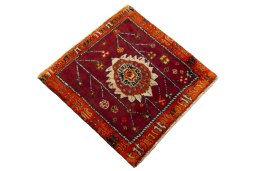 Close-up detail of 2000s Shiraz rug from Iran / Persia showing Wool weave