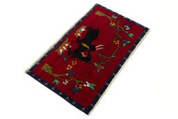 Close-up detail of 2000s Shiraz rug from Iran / Persia showing Wool weave