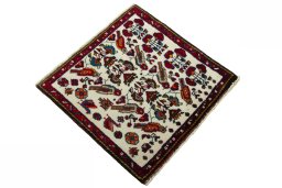 Close-up detail of 2000s Shiraz rug from Iran / Persia showing Wool weave