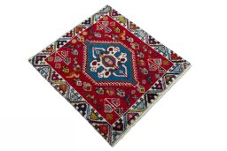 Close-up detail of 2000s Shiraz rug from Iran / Persia showing Wool weave