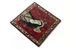 Close-up detail of 2000s Shiraz rug from Iran / Persia showing Wool weave