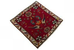Close-up detail of 2000s Shiraz rug from Iran / Persia showing Wool weave