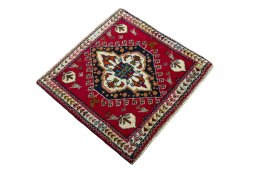 Close-up detail of 2000s Shiraz rug from Iran / Persia showing Wool weave
