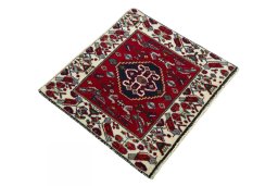 Close-up detail of 2000s Shiraz rug from Iran / Persia showing Wool weave