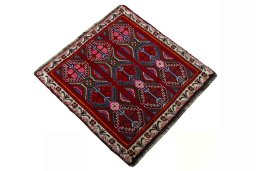 Close-up detail of 2000s Shiraz rug from Iran / Persia showing Wool weave