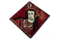 Corner detail of 2000s Shiraz rug showing border pattern and Wool pile