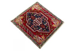 Close-up detail of 2000s Shiraz rug from Iran / Persia showing Wool weave