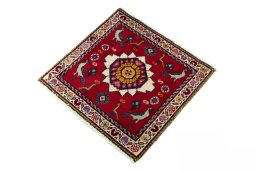 Corner detail of 2000s Shiraz rug showing border pattern and Wool pile