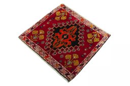 Corner detail of 2000s Shiraz rug showing border pattern and Wool pile