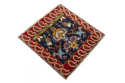 Close-up detail of 2000s Shiraz rug from Iran / Persia showing Wool weave