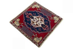 Close-up detail of 2000s Shiraz rug from Iran / Persia showing Wool weave